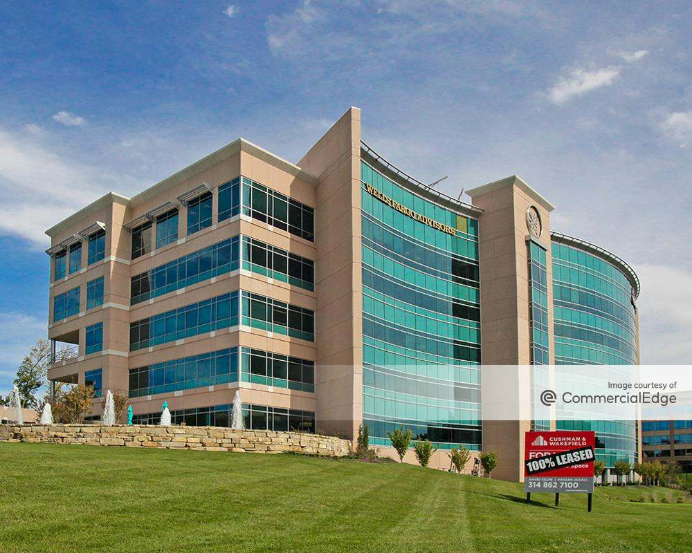 Delmar Gardens III 14767 North Outer 40 Road, Chesterfield, MO